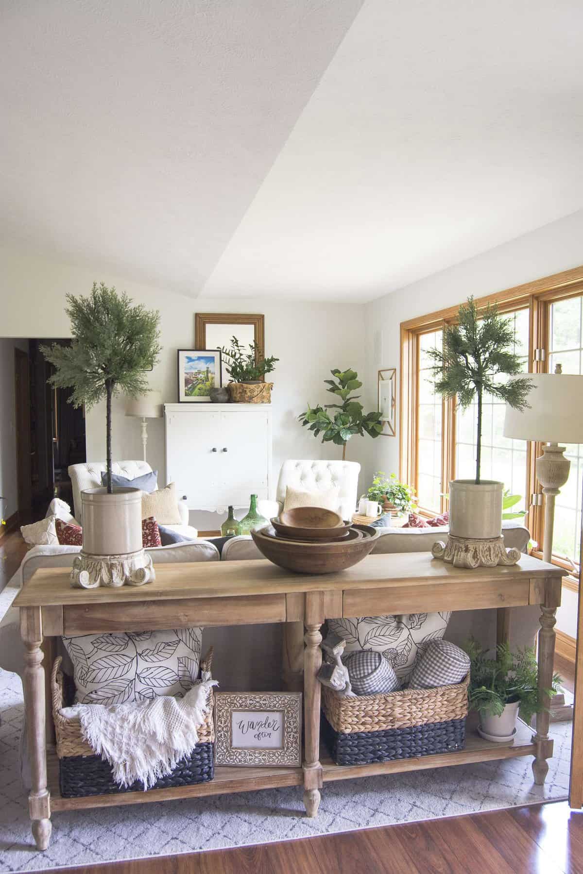 Sofa Table Decor Ideas