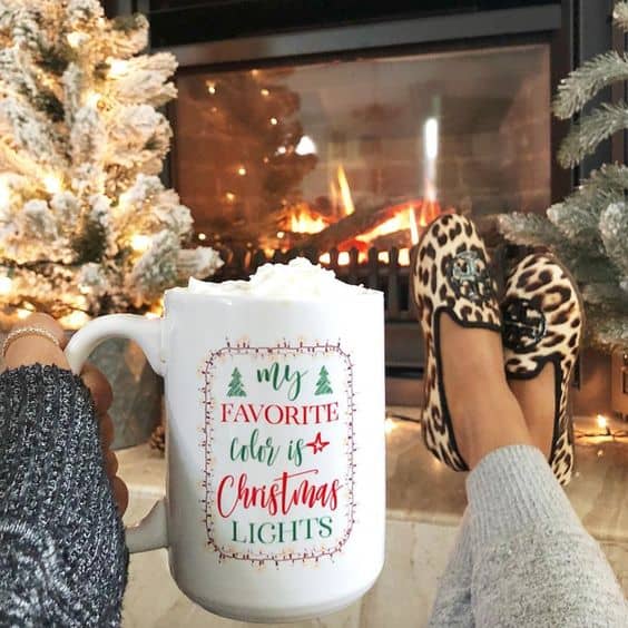 22 Genius Christmas Dorm Room Decor Ideas To Copy