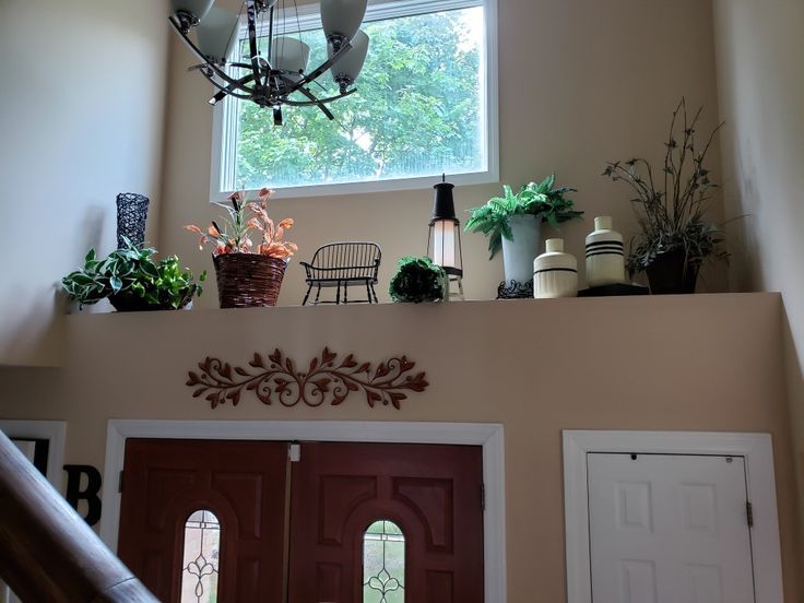 how to Decorate Foyer Ledge