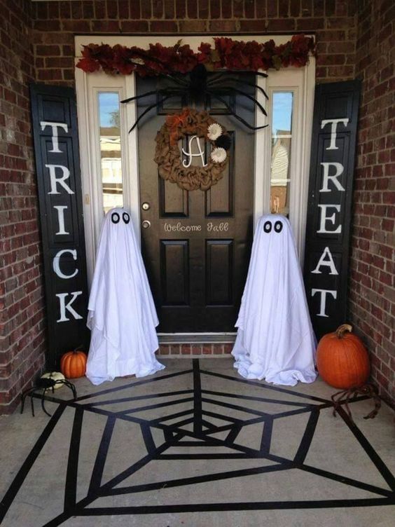 Halloween Front Porch Decor