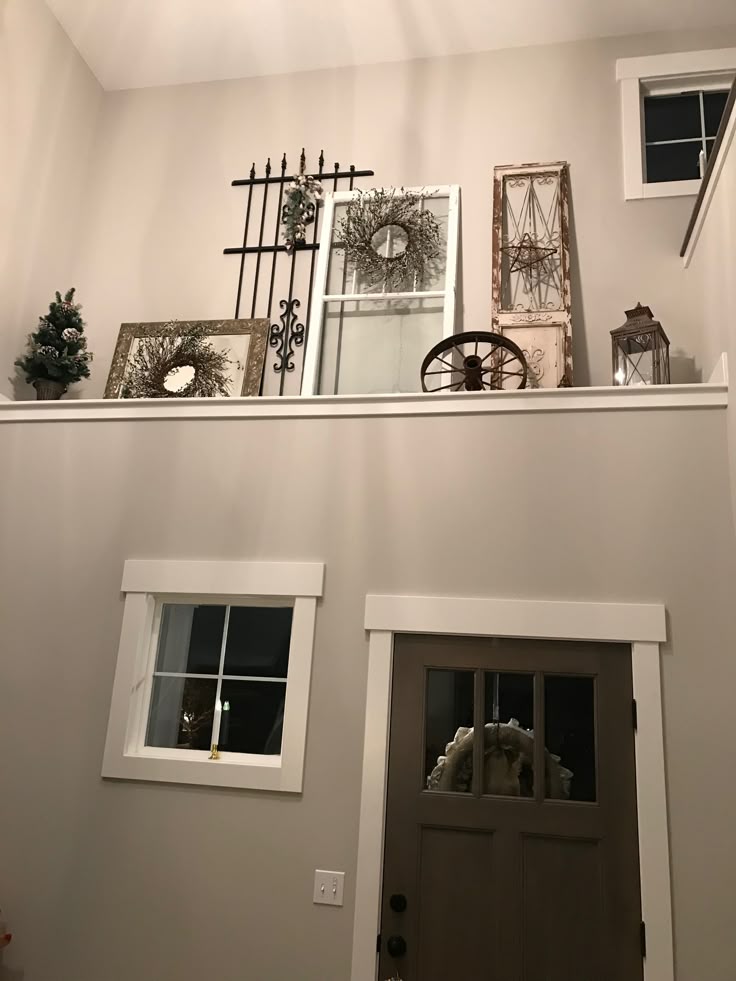 how to Decorate Foyer Ledge