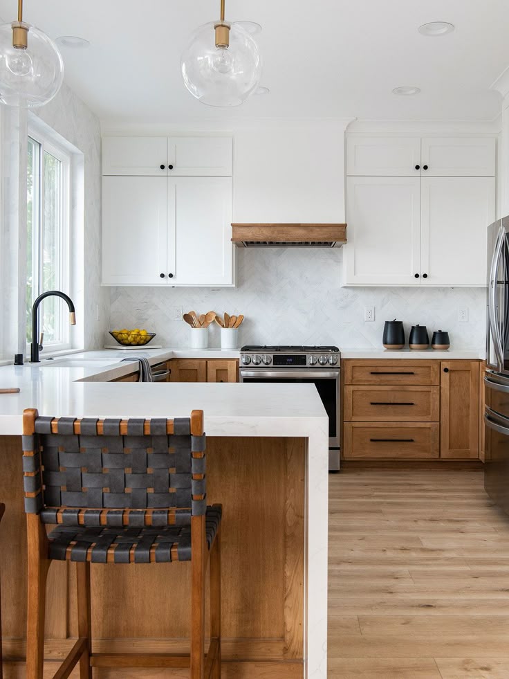 Two Tone Kitchen Cabinet Ideas