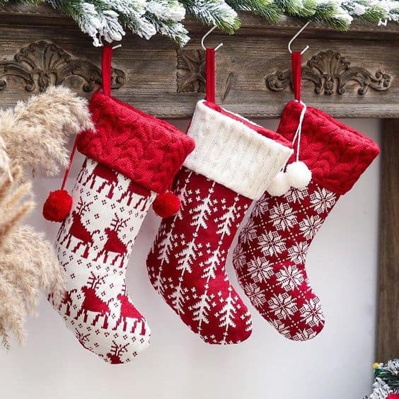22 Genius Christmas Dorm Room Decor Ideas To Copy