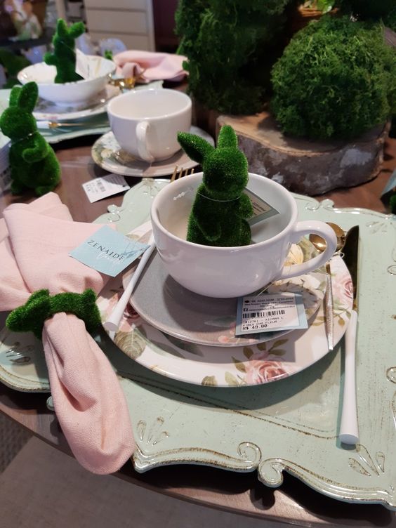 Easter table centerpieces